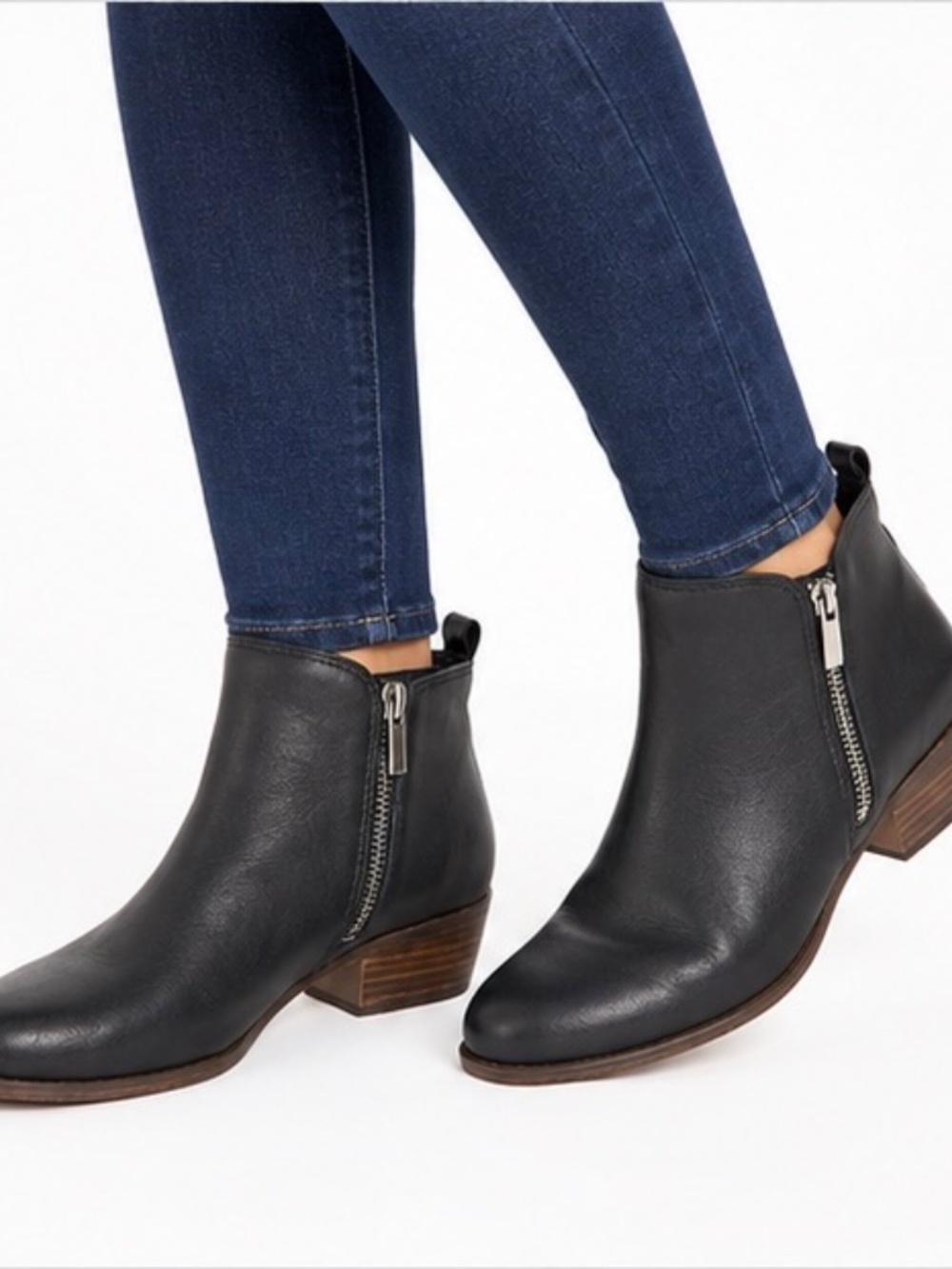 Lucky Brand Women’s Black Ankle Bootie with Side Zipper size 7w